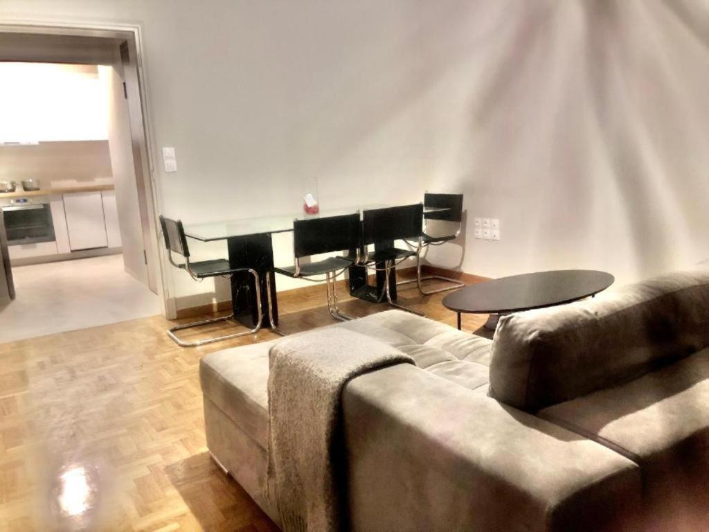 Economy Shared Apartment E In Central Athènes Extérieur photo
